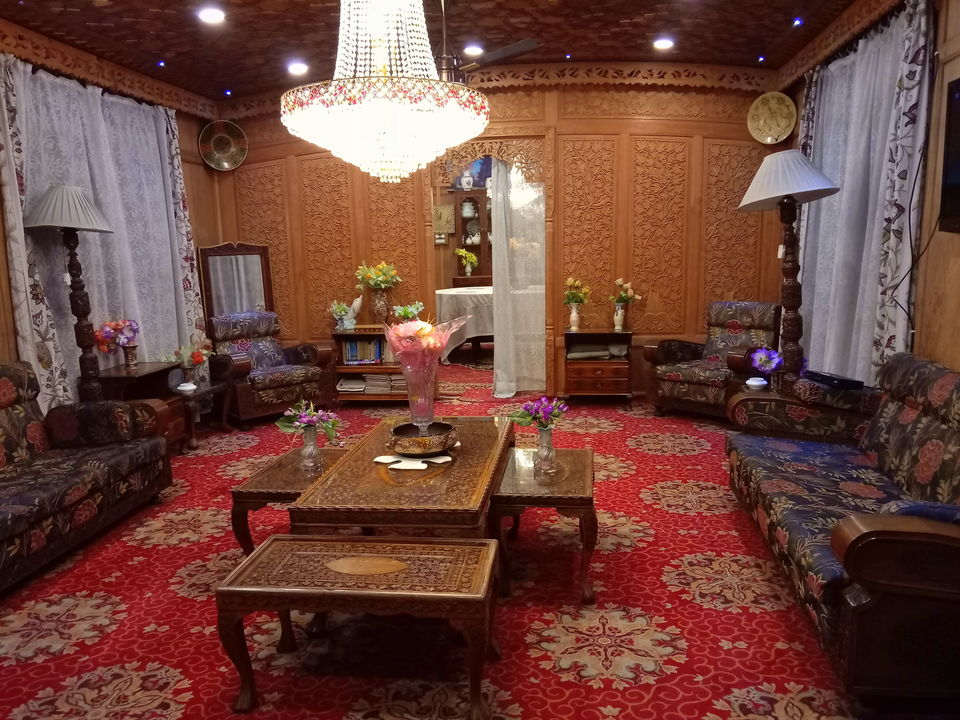 Photo of Shangloo Group of House Boats, Karan Nagar, Srinagar by Sakie Ariyawansa