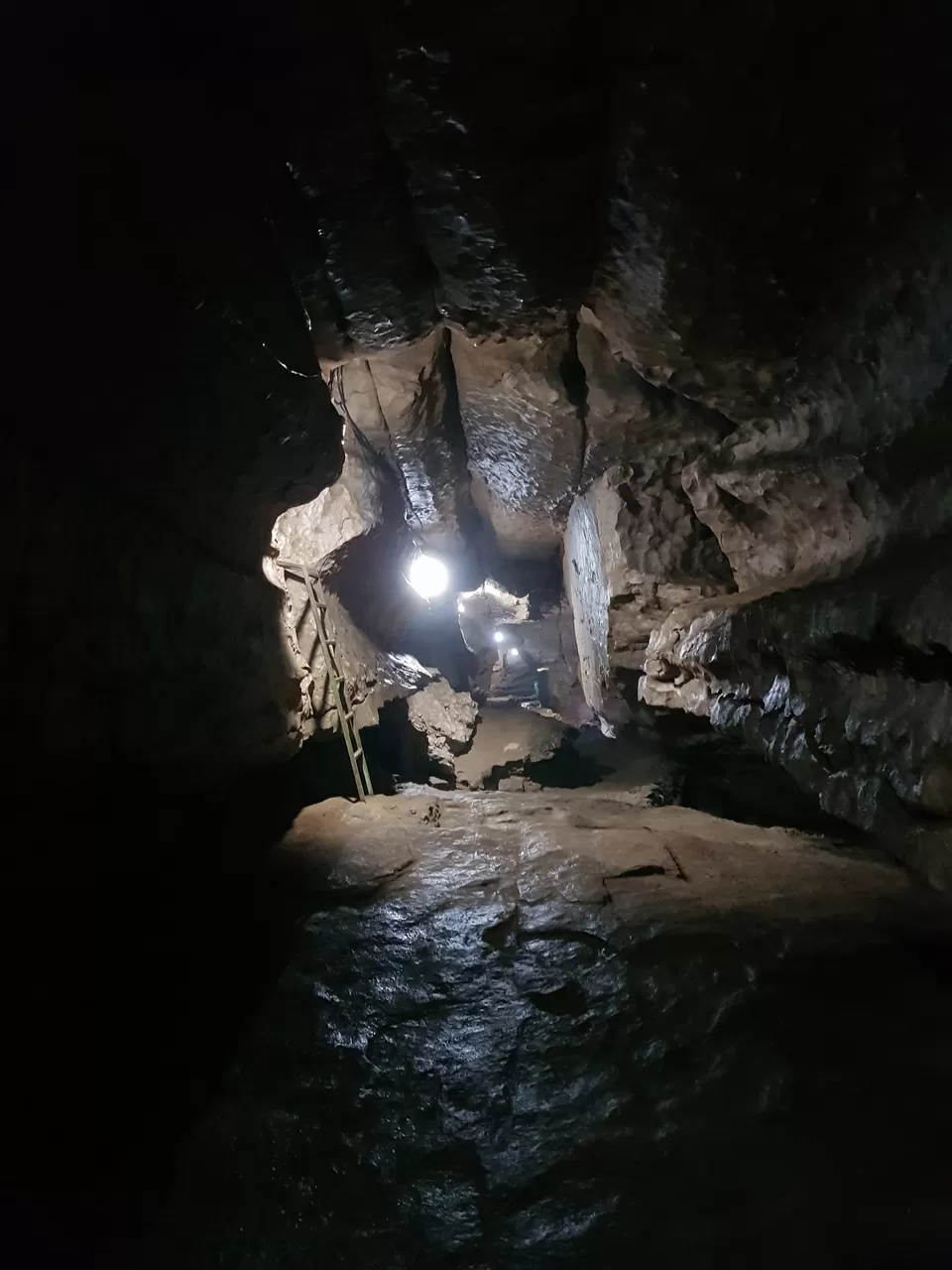Photo of Arwah Cave, Cherrapunjee, Meghalaya, India by Prasanth