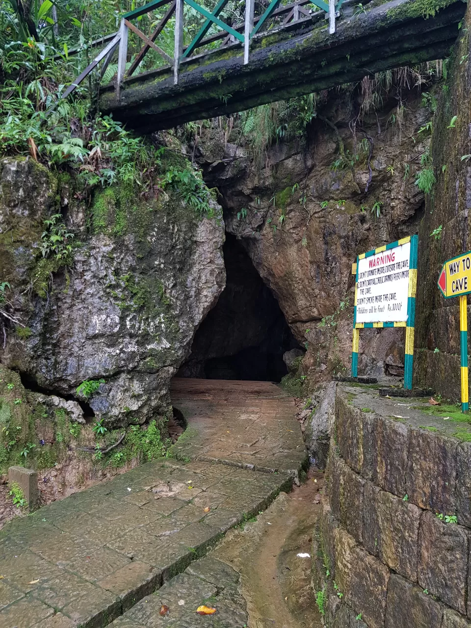 Photo of Arwah Cave, Cherrapunjee, Meghalaya, India by Prasanth