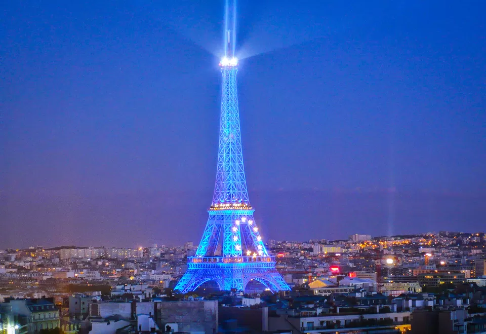 Photo of Eiffel Tower, Paris, France by Abhishek Kumar