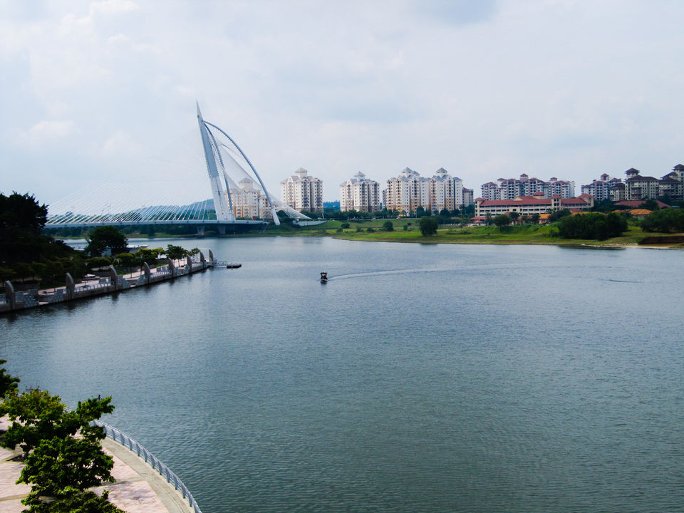 Photo of Putrajaya: World's First Intelligent Garden City 2/13 by Abhishek Kumar