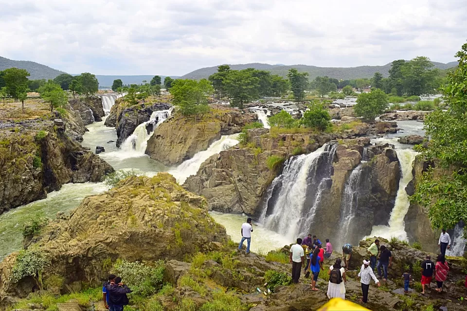 Photo of Hogenakal Waterfalls, Chamarajanagar, Karnataka, India by Manju Nath