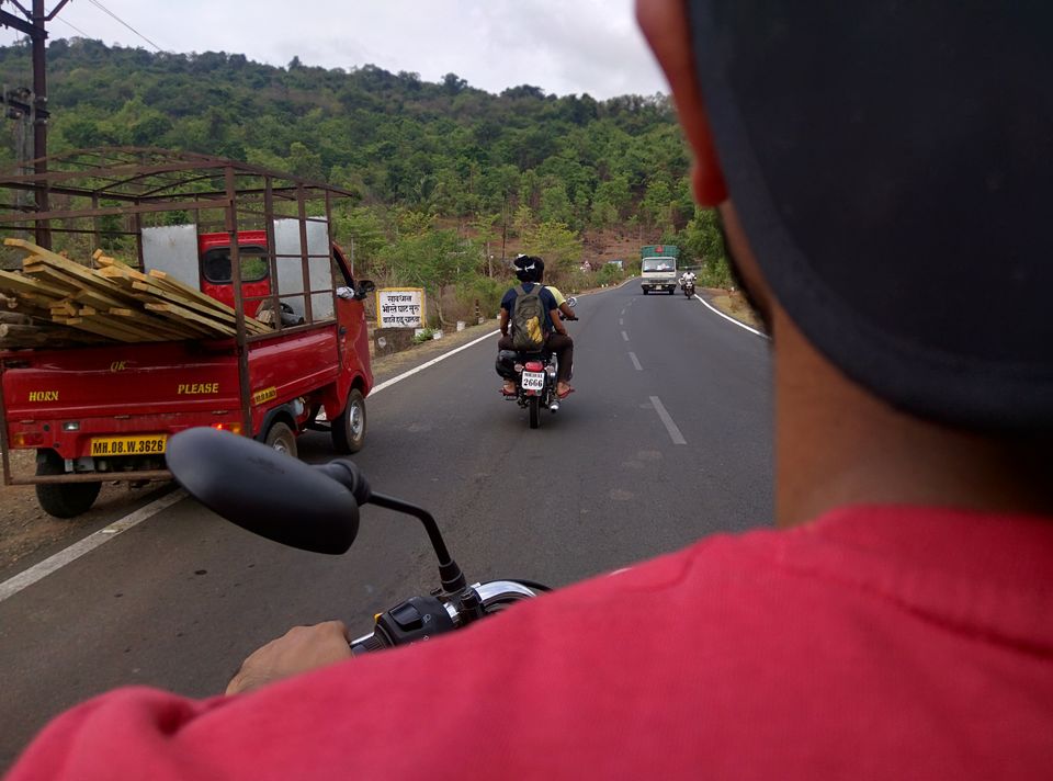 Photo of Guhaghar-tipsy Road-trip , Busy City to Hidden Paradise ! 3/6 by ransomebeardedman