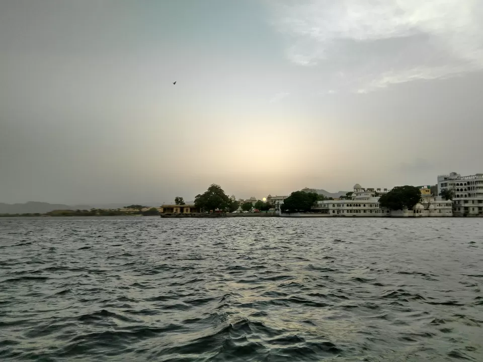 Photo of Lake Pichola, Pichola, Udaipur, Rajasthan, India by Kshitij Guglani
