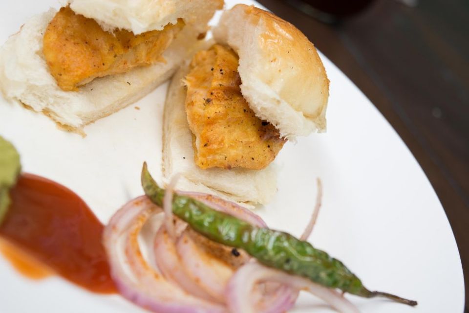 Photo of Foodies Have You Tried Chicken Cheese Wada Pav At Baner? 4/10 by Bhupendra Singh