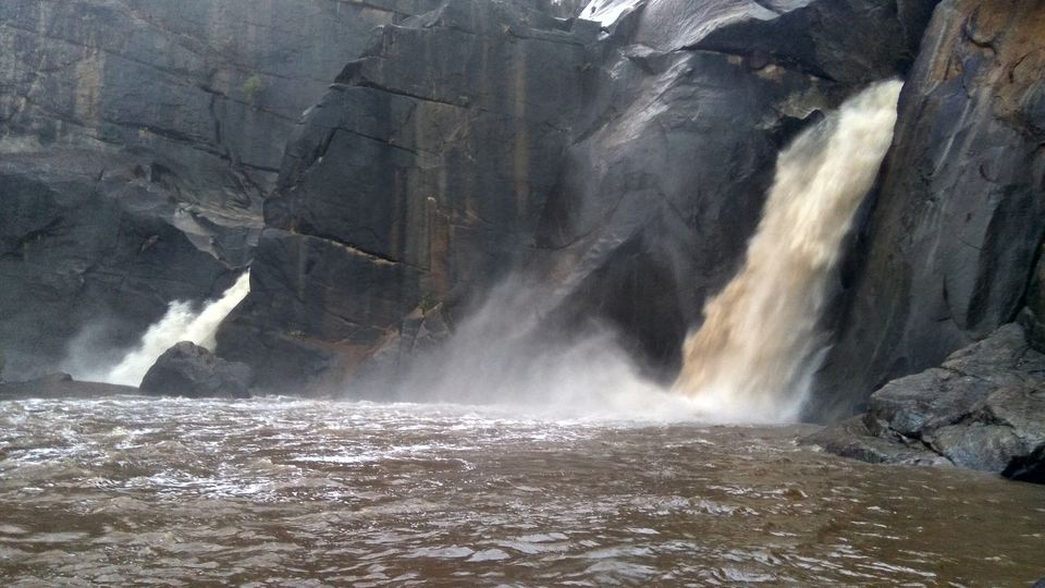 Photo of Agasthiyar waterfalls - A rendezvous with the Gods by Akul Bajaj