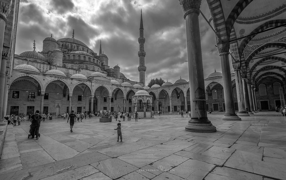 Photo of Sultan Ahmet Mahallesi, Sultan Ahmed Mosque, Atmeydanı Caddesi, Fatih/Istanbul, Turkey by Abhishek Dey