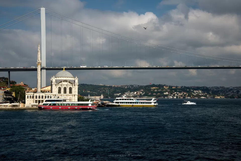 Photo of Mecidiye Mahallesi, Ortaköy Mosque, Mecidiye Köprüsü Sokak, Beşiktaş/Istanbul, Turkey by Abhishek Dey