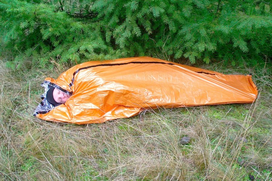 Photo of Best Camping Blankets: Staying Warm Outdoors 1/2 by Bradley Smith