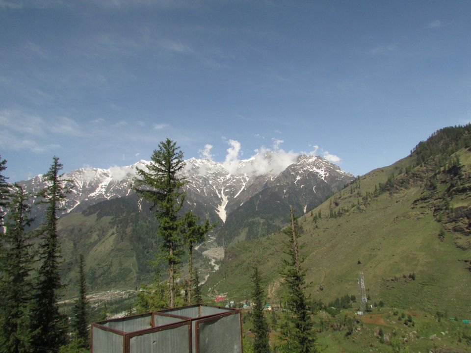 Photo of #TripotoTakeMeToSandakhpu Everything is better in the mountains❤ by Grishma Jaisinghani