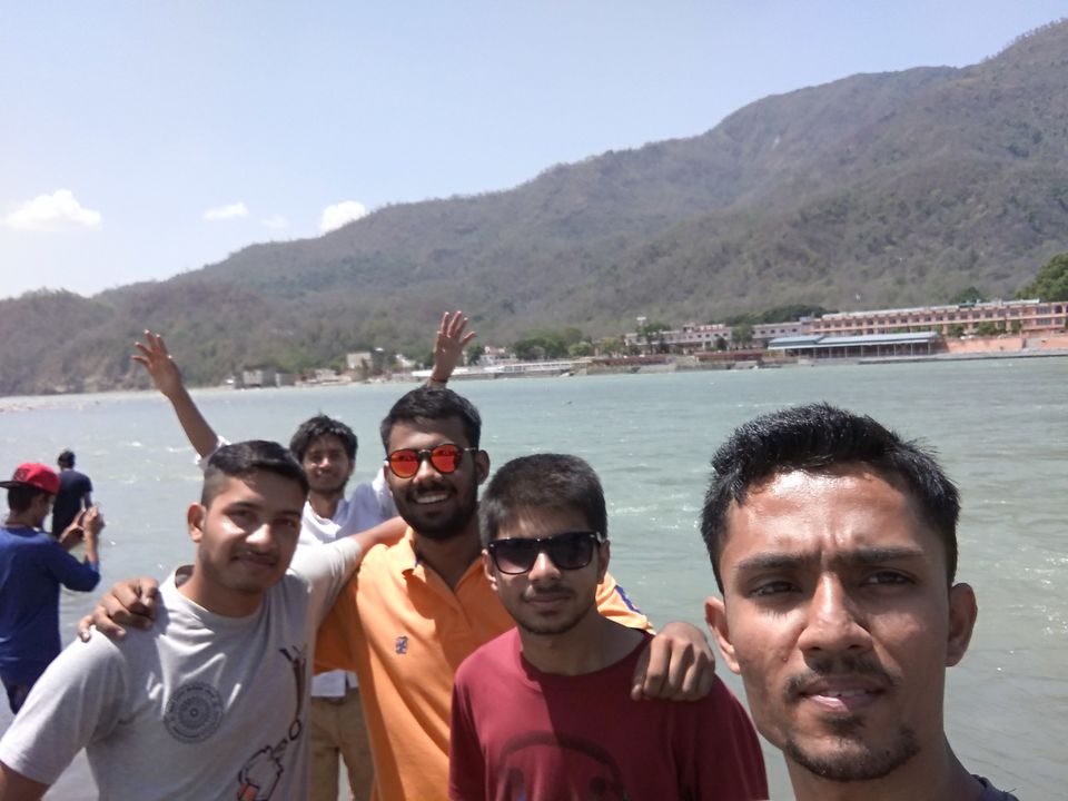 Photo of Rishikesh, Uttarakhand, India by Ayush Maheshwari
