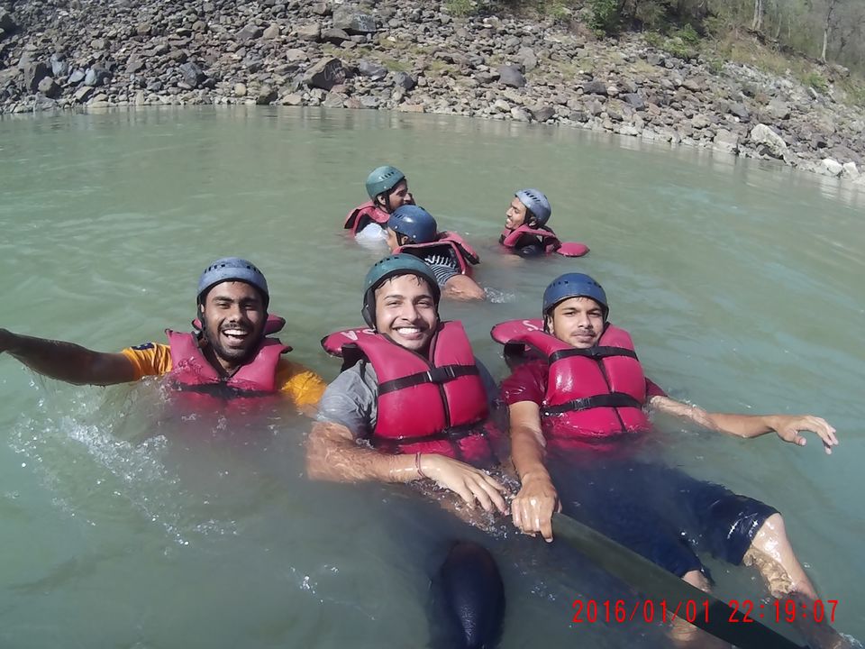 Photo of A budget Traveler's Guide to Rafting in Rishikesh ! by Ayush Maheshwari