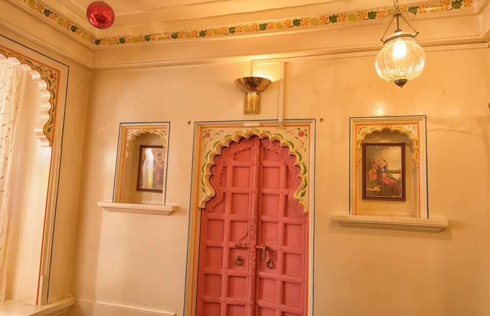 Photo of Lakepichola Hotel, Udaipur, Rajasthan, India by Nityananda Mukherjee