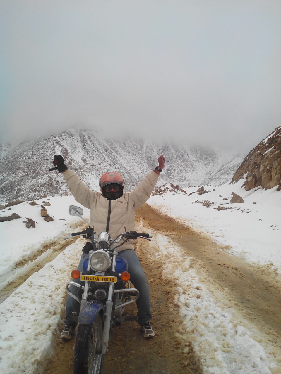 Photo of Leh - Pangong Tso Lake - Kardungla pass 30/35 by Pankaj Modi