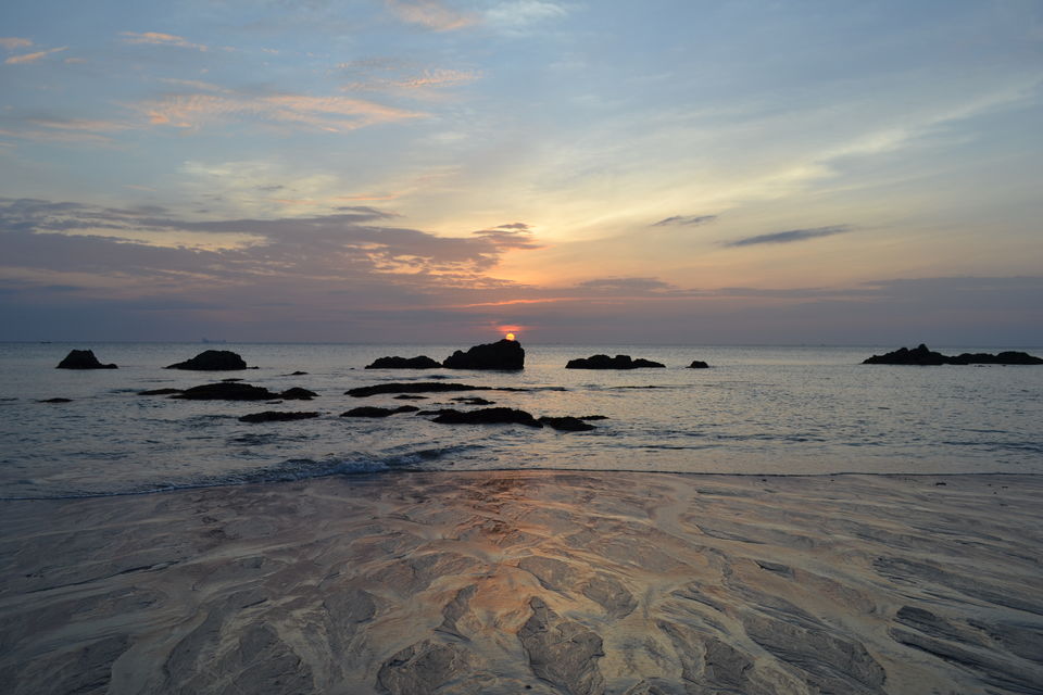 Photo of Hidden Gem in the Andaman Sea-Koh Lanta 5/13 by Sauvik Sinhababu