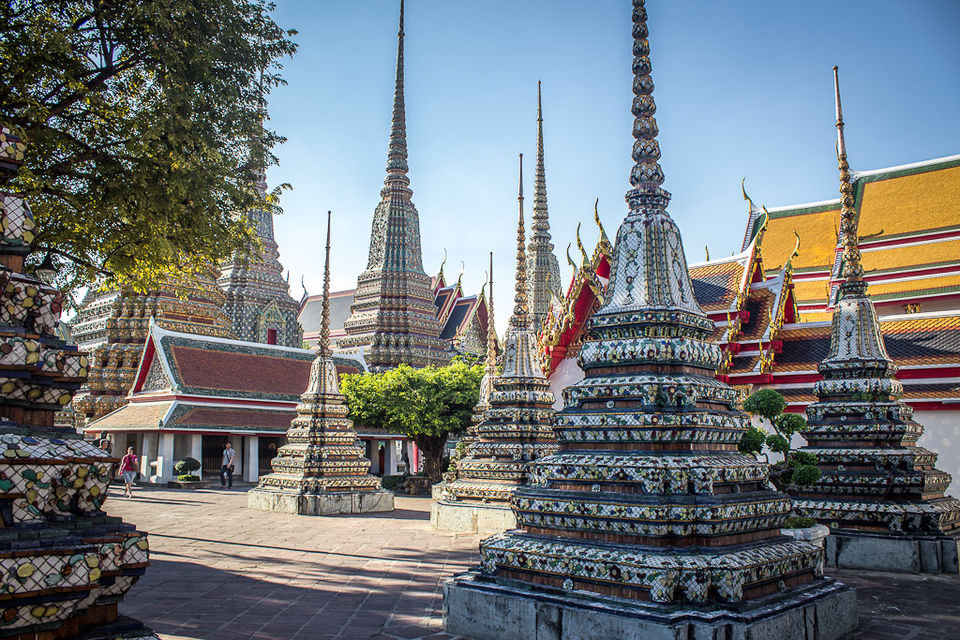 Photo of Wat Pho Bangkok Thailand by Swagat Mohapatra