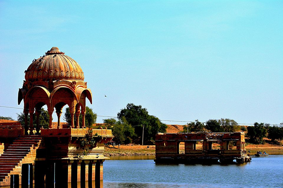 Photo of Gadisar Lake, Postal Colony, Jaisalmer, Rajasthan, India by Sabyasachi Mukherjee