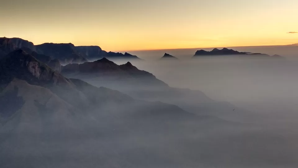 Photo of Kolukkumalai View Point, Kottagudi, Tamil Nadu, India by Bennet B