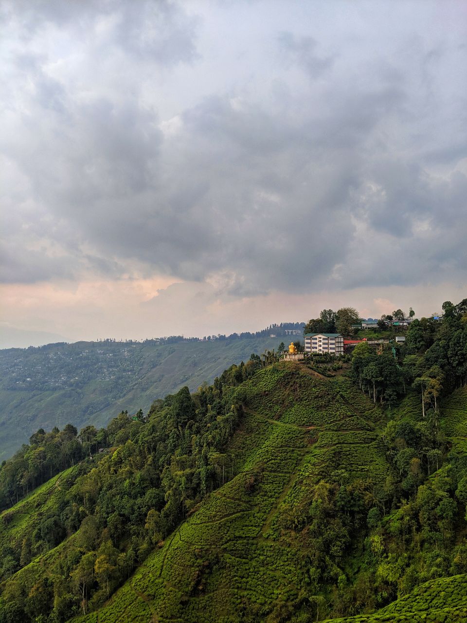 Photo of A detour to Darjeeling by Shruti Pendharkar