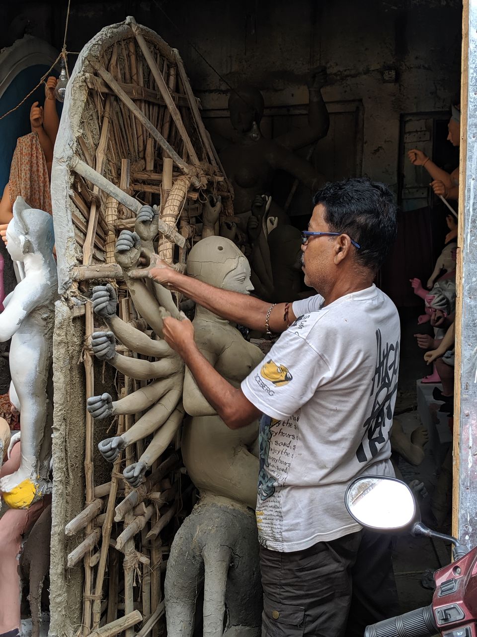 Photo of Kumartuli Street, Sovabazar, Kumartuli, Shobhabazar, Kolkata, West Bengal, India by Shruti Pendharkar