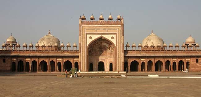 Photo of HIRE TOYOTA INNOVA CAR FOR DELHI TO AGRA, TAJ MAHAL, FATEHPUR SIKRI : by Shhahh