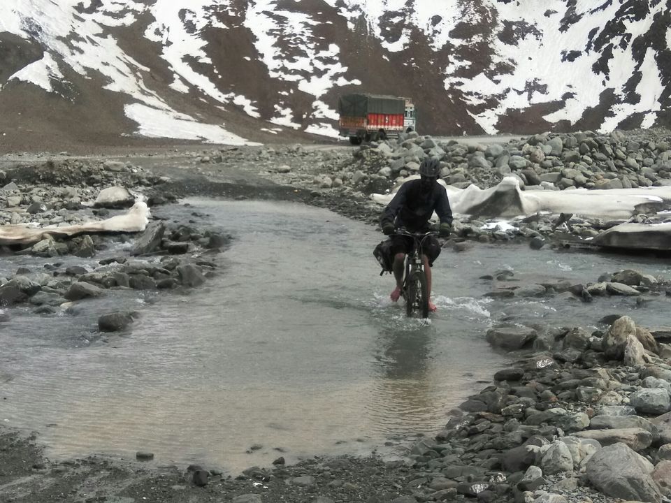 Photo of Baralacha La Pass, Lahaul And Spiti, Himachal Pradesh, India by Ravinder Bishnoi