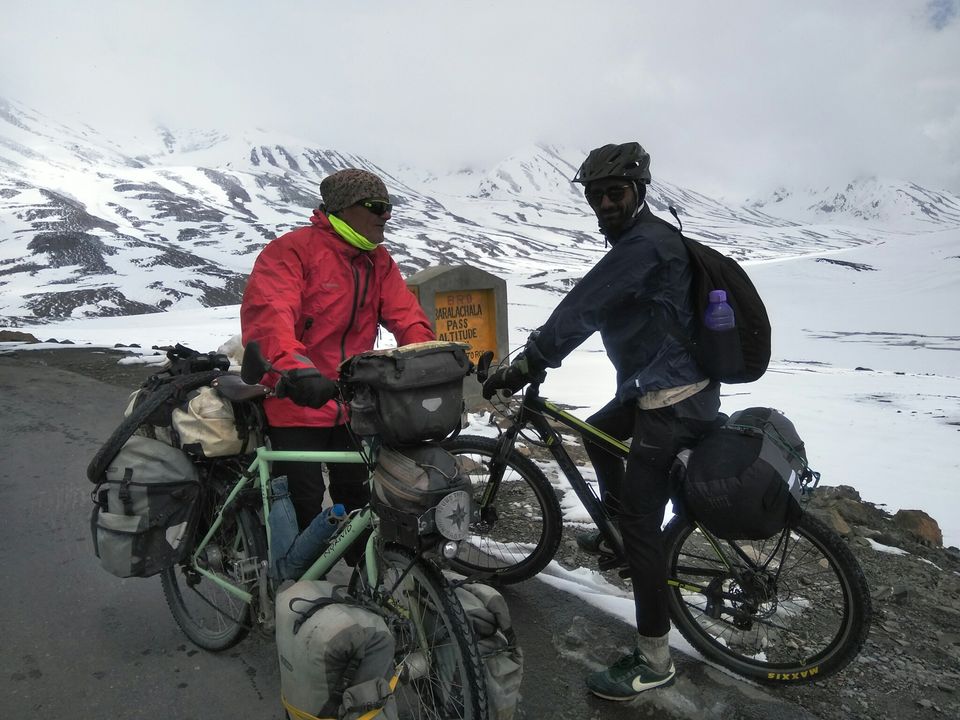 Photo of Baralacha La Pass, Lahaul And Spiti, Himachal Pradesh, India by Ravinder Bishnoi
