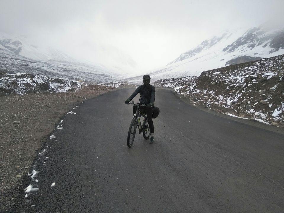 Photo of Baralacha La Pass, Lahaul And Spiti, Himachal Pradesh, India by Ravinder Bishnoi