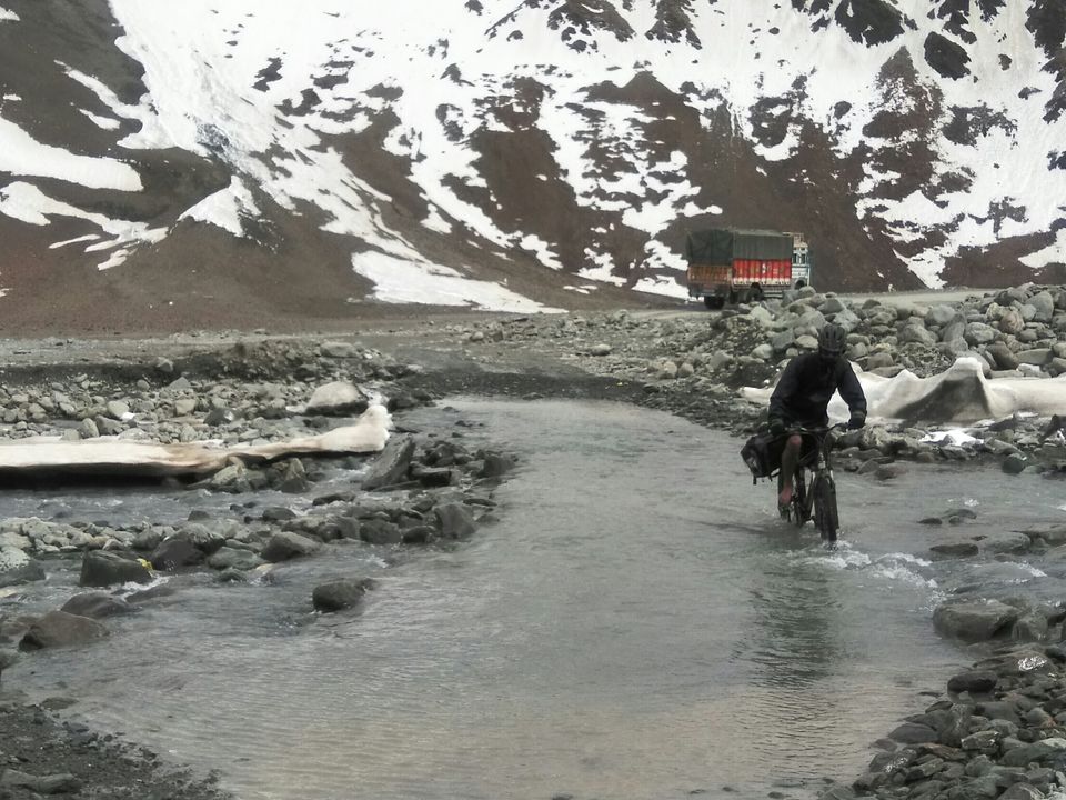 Photo of Baralacha La Pass, Lahaul And Spiti, Himachal Pradesh, India by Ravinder Bishnoi