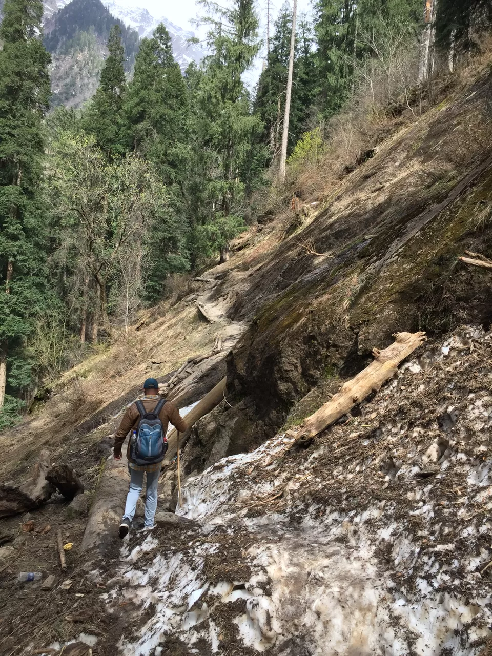 Photo of Kheerganga: A Trek Not To Miss. by The Young Monk