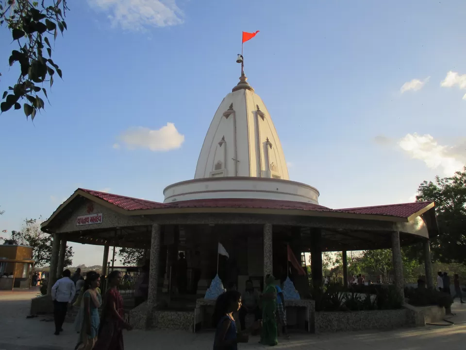 Photo of Gaurishankar Lake, Bhavnagar, Gujarat, India by Arindam Ghosh
