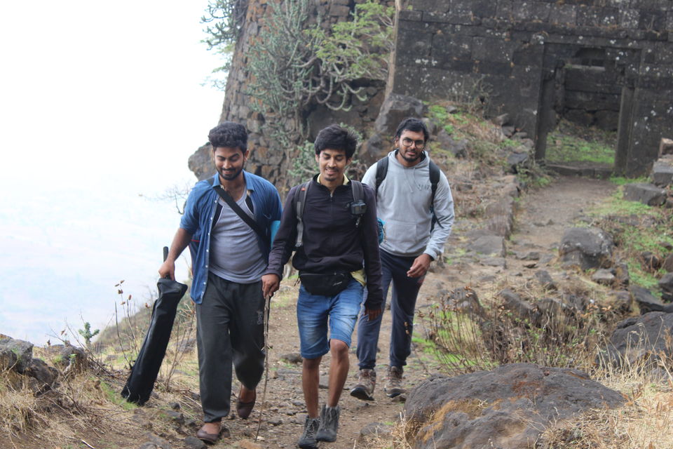 Photo of Exploring through the caves of salher fort by Avinash Kumar