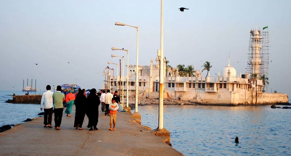 Photo of 8 Interesting Things You Didn’t Know About Haji Ali Dargah! by Jarvis