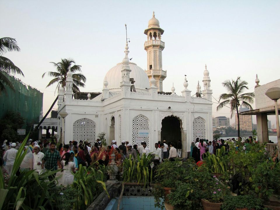 Photo of 8 Interesting Things You Didn’t Know About Haji Ali Dargah! by Jarvis