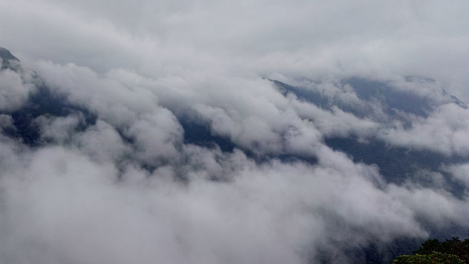 Photo of "Ride in the rain" through western ghats.. part- 1 by Viraat Yashvardhan
