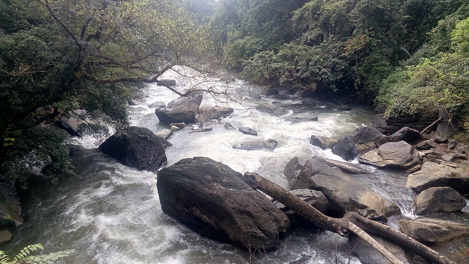 Photo of "Ride in the rain" through western ghats.. part- 1 by Viraat Yashvardhan