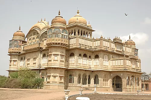 Photo of Vijay Vilas Palace, Vijay Vilas Palace Road, Mandvi, Gujarat, India by theboardroombackpackers
