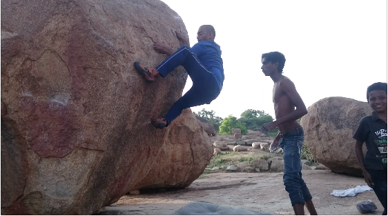 Photo of India's Bouldering Capital Hampi 2/4 by Do Ghumakkad