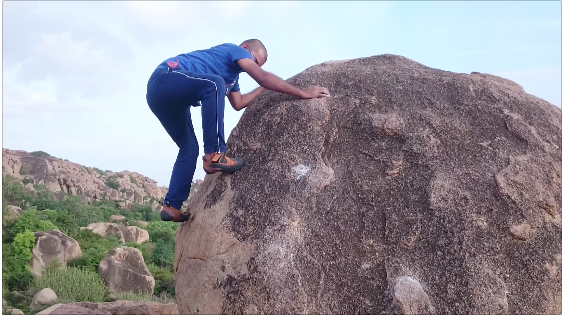 Photo of India's Bouldering Capital Hampi 4/4 by Do Ghumakkad