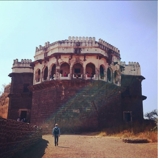 Photo of A Trip to Aurangabad : Day two - Daulatabad fort, Bibi ka Maqbara and Panchakki. 1/4 by Do Ghumakkad