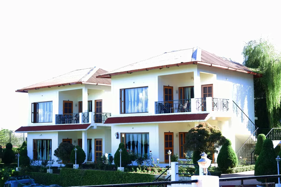 Photo of Ojaswi Tea Garden Resort, Chaukori - Pithoragarh, Chaukori, Uttarakhand, India by Do Ghumakkad