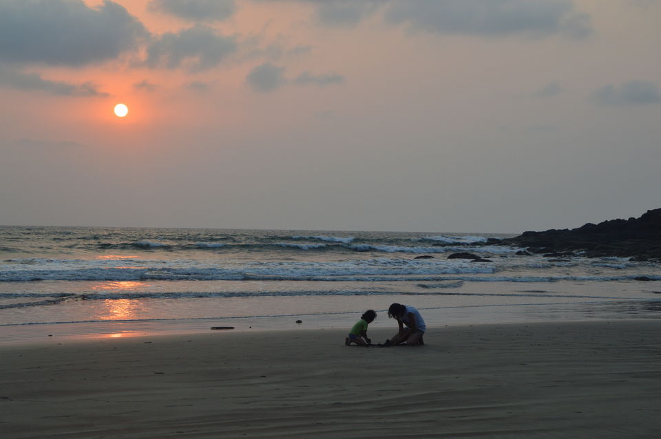 Photo of A Road trip to the silent sunsets. by Samhita Hiswankar