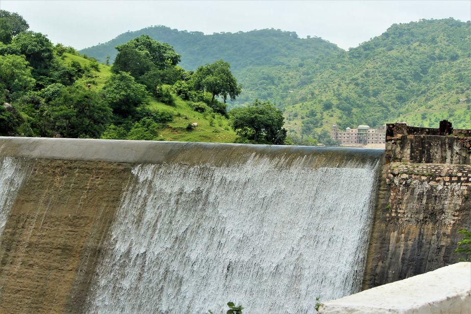 Photo of Trekking, camping, wildlife and waterfalls near second largest wall of world in Kumbhalgarh by Jimish Parekh