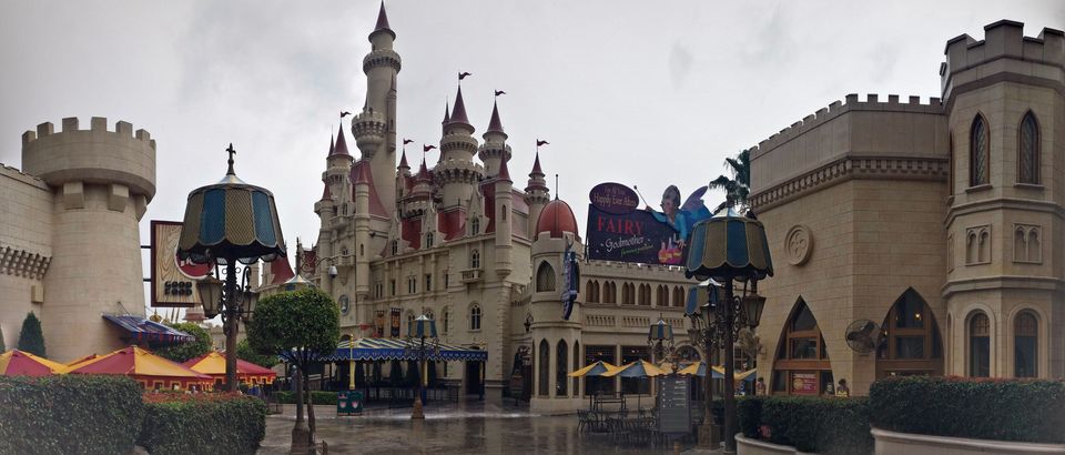 Photo of Dive into childhood for a day at Universal Studio, Singapore by Jimish Parekh