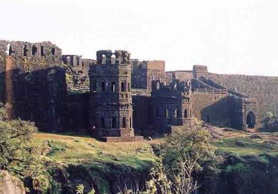 Photo of Raigad Fort, Raigad, Maharashtra, India by Priya Parashar