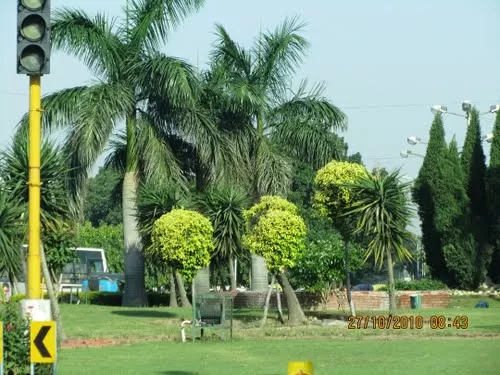 Photo of Chandigarh, India by Badari Deshpande