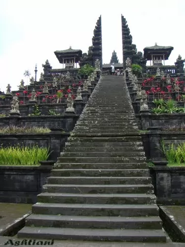 Photo of Bali, Indonesia by Badari Deshpande
