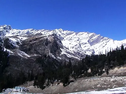 Photo of Manali, Himachal Pradesh, India by Badari Deshpande