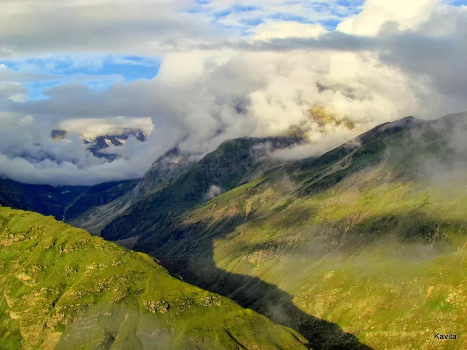 Photo of Rohtang La, Himachal Pradesh, India by Badari Deshpande