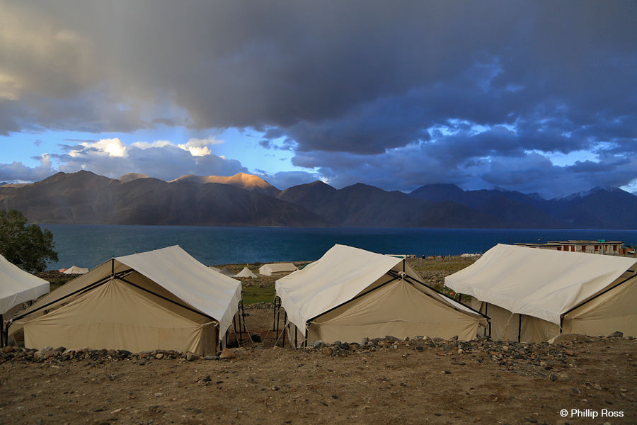 Photo of Pangong Tso, Ngari, Xizang (Tibet), India by Badari Deshpande